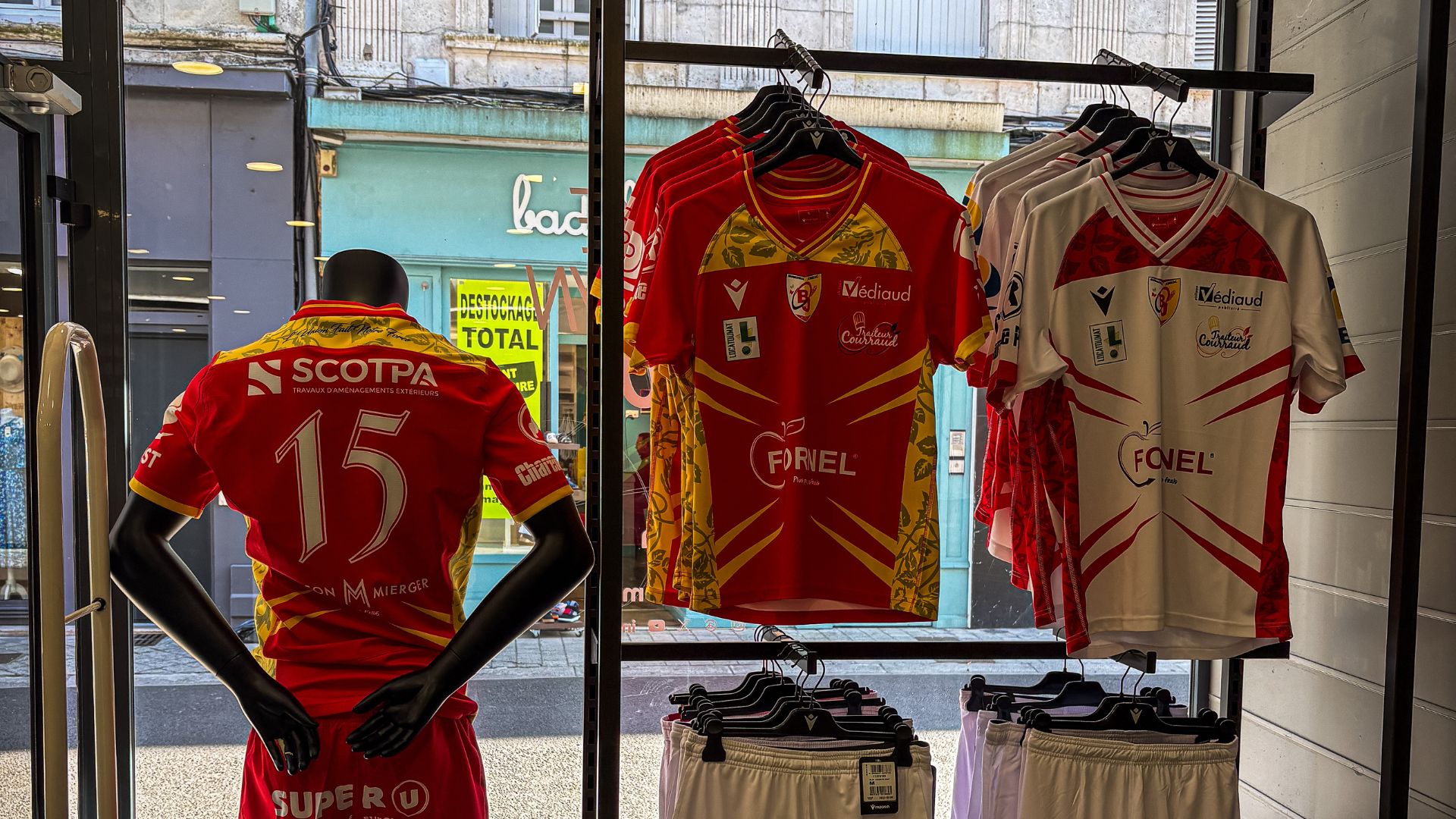 ban macron store